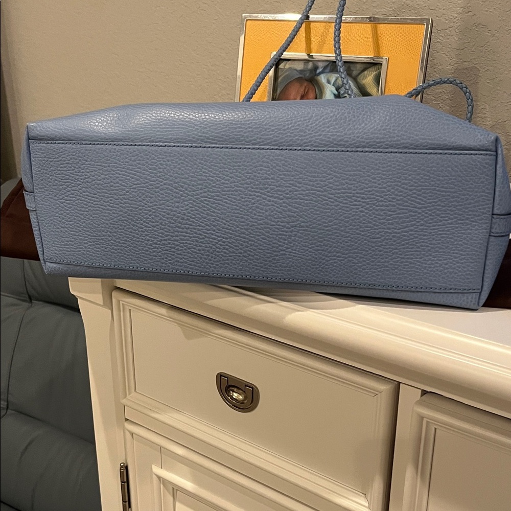 Gucci Light Blue Leather Shoulder Bag Authentic - Picture 6 of 10